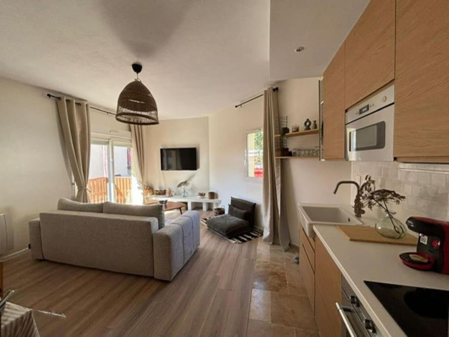 Appartement 3 Pieces, Spacieux En Plein Centre เลส์เดอซาลป์ ภายนอก รูปภาพ