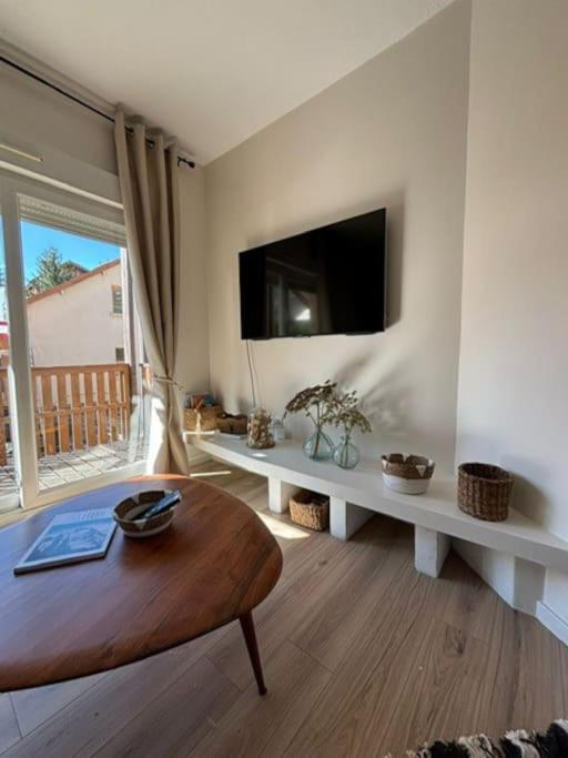Appartement 3 Pieces, Spacieux En Plein Centre เลส์เดอซาลป์ ภายนอก รูปภาพ
