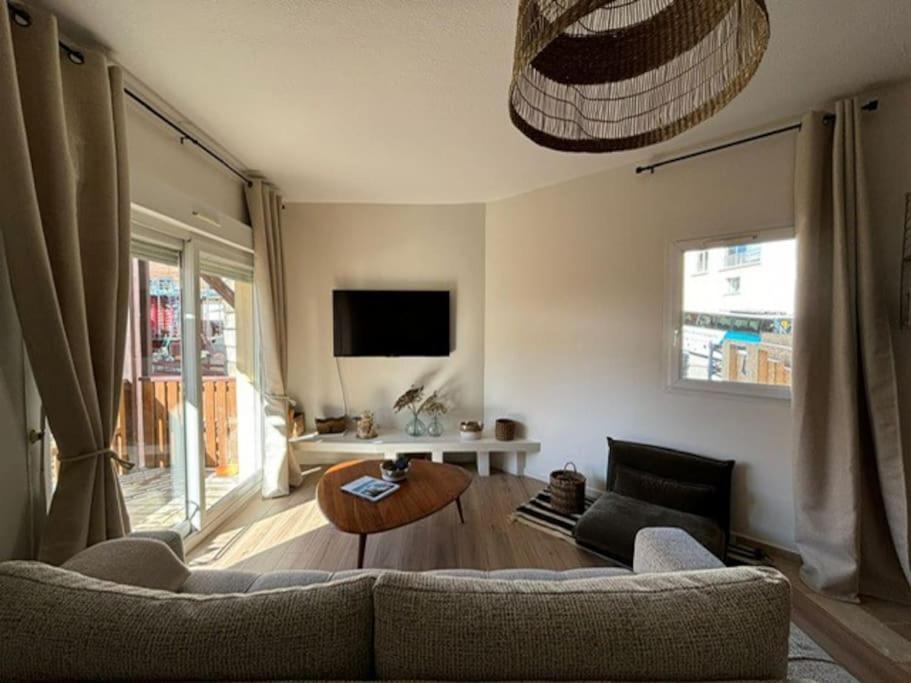 Appartement 3 Pieces, Spacieux En Plein Centre เลส์เดอซาลป์ ภายนอก รูปภาพ