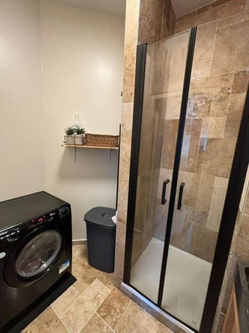 Appartement 3 Pieces, Spacieux En Plein Centre เลส์เดอซาลป์ ภายนอก รูปภาพ