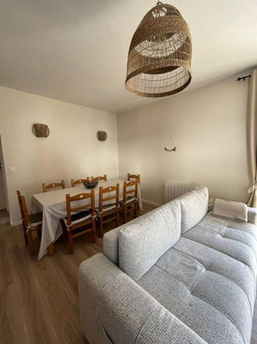 Appartement 3 Pieces, Spacieux En Plein Centre เลส์เดอซาลป์ ภายนอก รูปภาพ